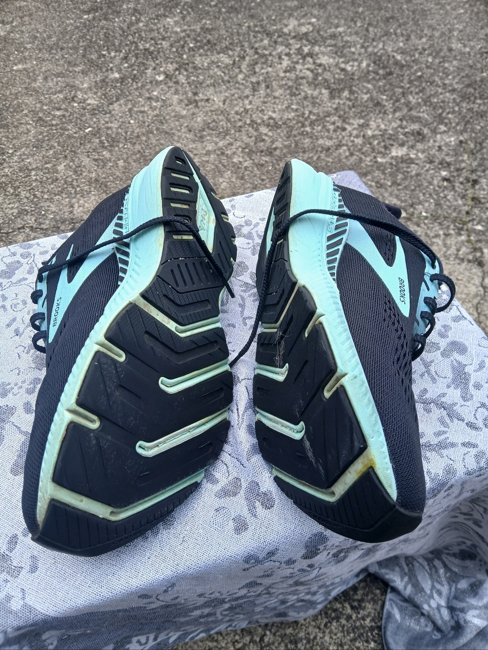 💗Brooks Women's Size 9 Black and Aqua/Lite Blue Running Sneakers - Picture 3 of 10